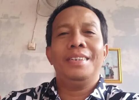 Dadan Suhendarsyah Masyarakat Jalur Tengah Dadan Suhendarsyah Masyarakat Jalur Tengah