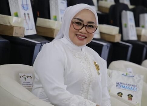 Hj. Sri Rahayu Agustina, SH Anggota DPRD Provinsi Jabar