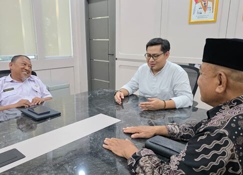 Pemerhati pemerintahan, Andri Kurniawan