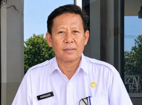 Camat Cilamaya Wetan H. Nurhasan